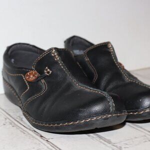 🖤 Clarks Collection Button‑Detail Slip‑Ons · Women’s 8.5 · Black